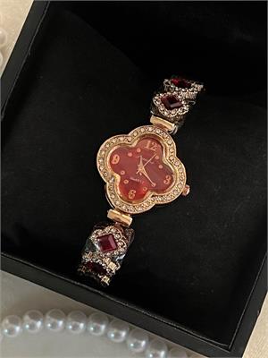 ساعت زنانه بنداستیل ونکلیف قرمز - کد 639