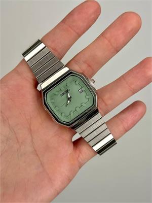 ساعت سیکو مردانه بند استیل نقره ای صفحه سبز روشن - کد 369