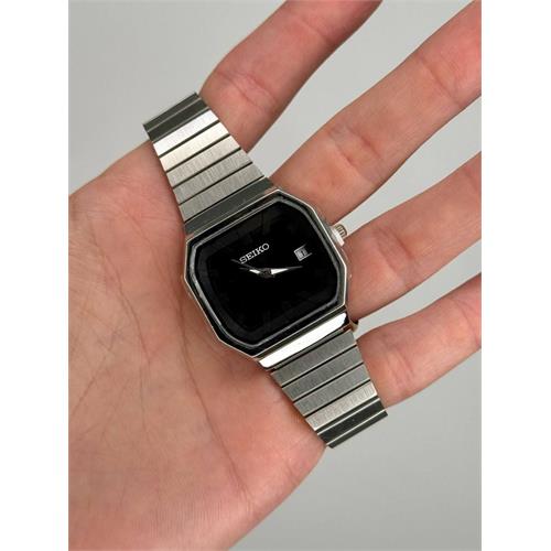 ساعت سیکو مردانه بند نقره ای صفحه مشکی - کد 366