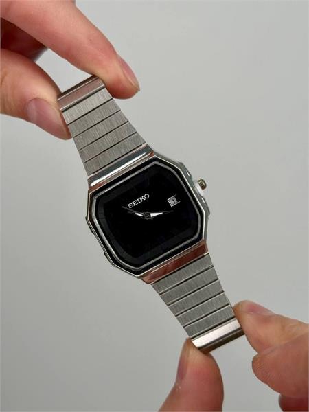 ساعت سیکو مردانه بند نقره ای صفحه مشکی - کد 366