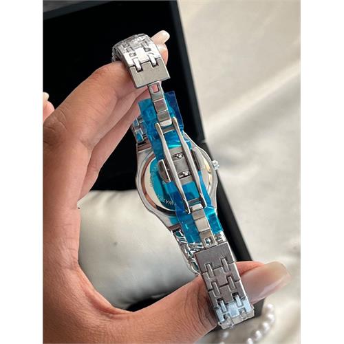 ساعت طرح AP نقره ای زنانه