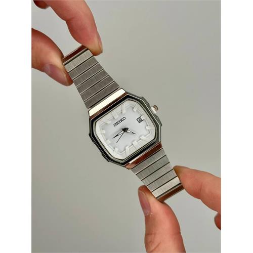 ساعت سیکو مردانه بند نقره ای صفحه سفید - کد 367